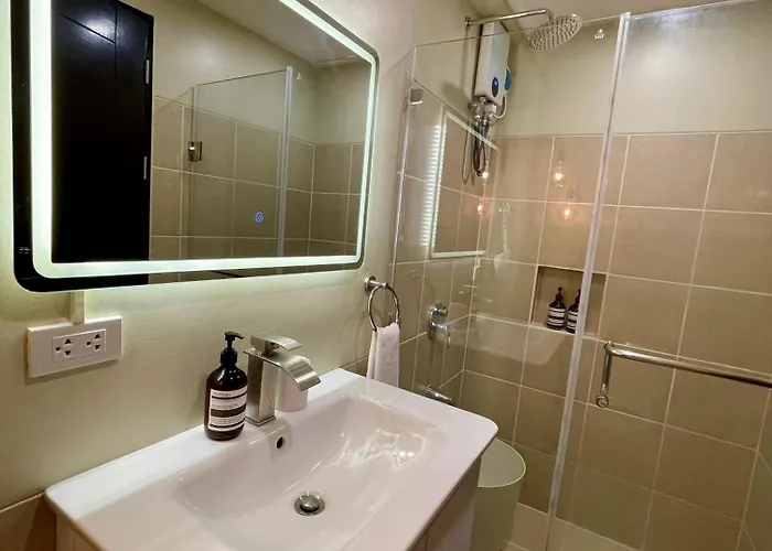 Bale Cu Calathea Place Near Airport Road Naia And Moa Aparthotel