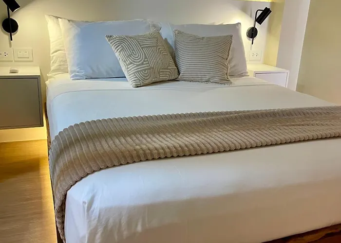 Aparthotel Bale Cu Calathea Place Near Airport Road Naia And Moa