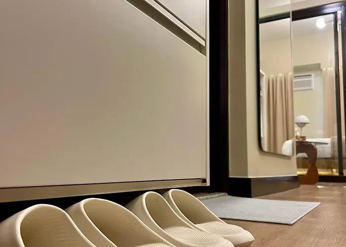 Bale Cu Calathea Place Near Airport Road Naia And Moa Aparthotel 4*